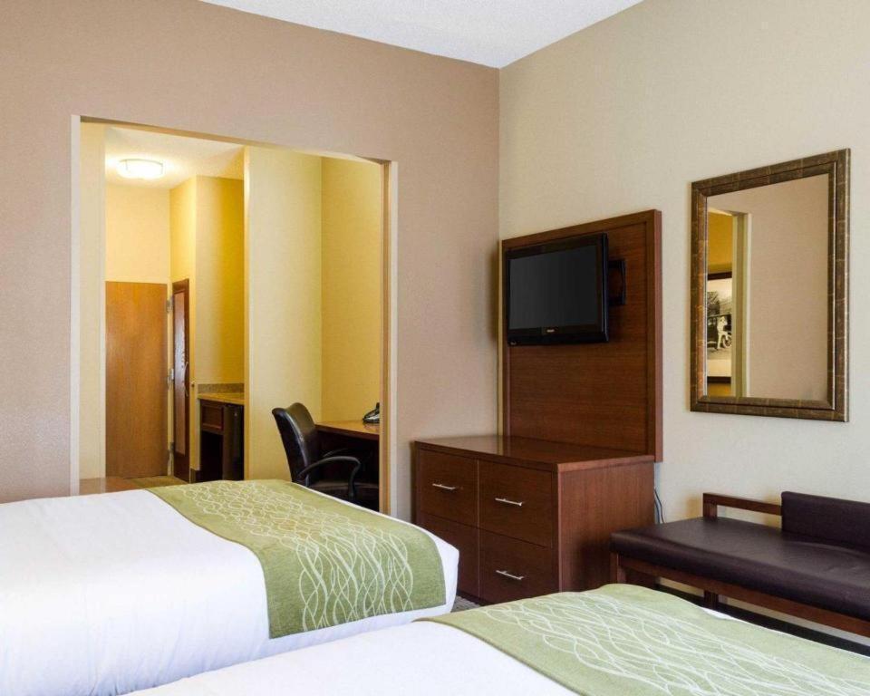 Comfort Suites Старквилл Экстерьер фото