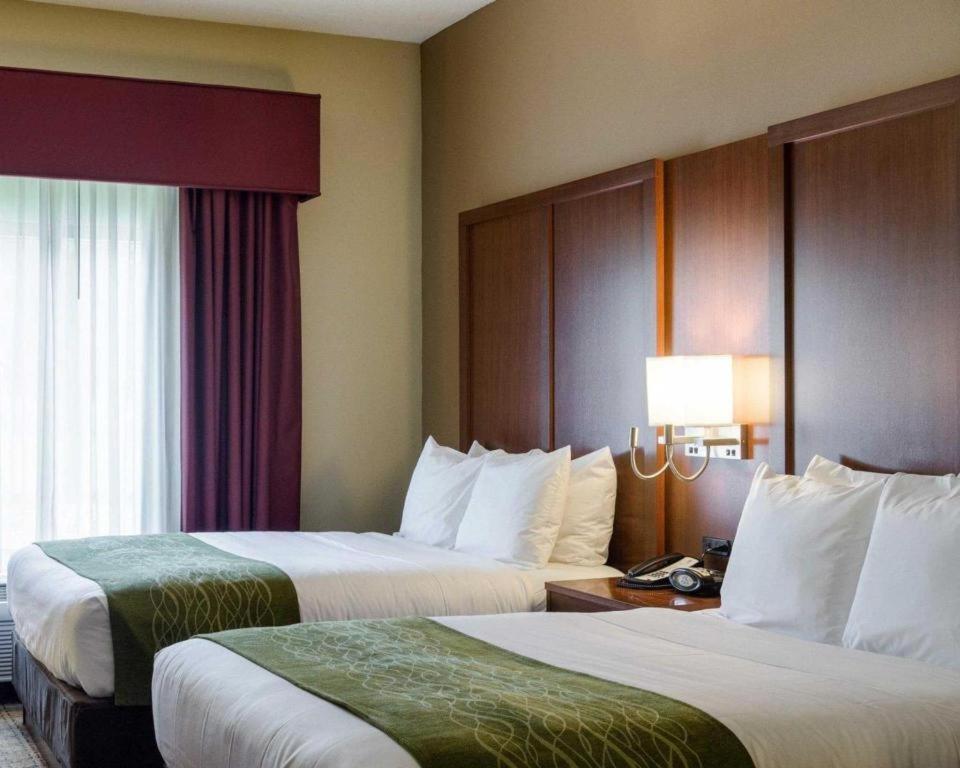 Comfort Suites Старквилл Экстерьер фото