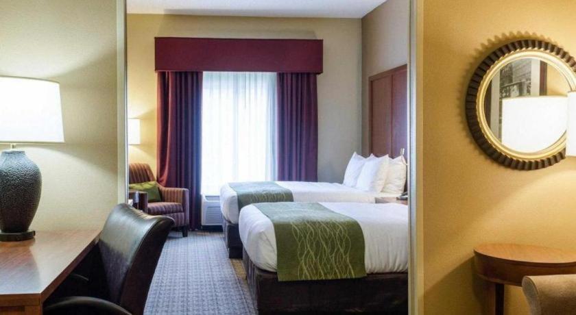 Comfort Suites Старквилл Экстерьер фото