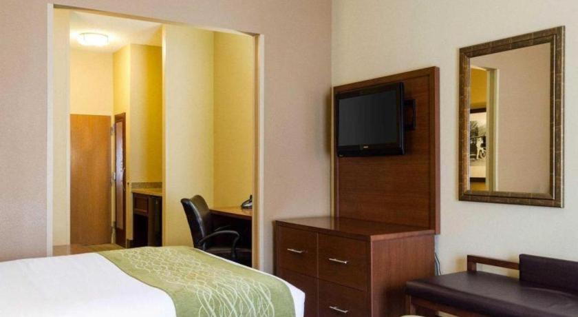 Comfort Suites Старквилл Экстерьер фото